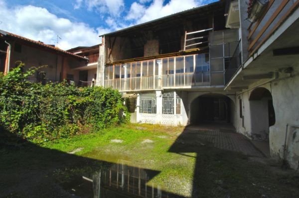IT16 Bilocale Ivrea