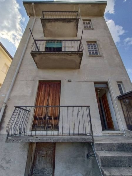 Prédio centro Sormano IT61