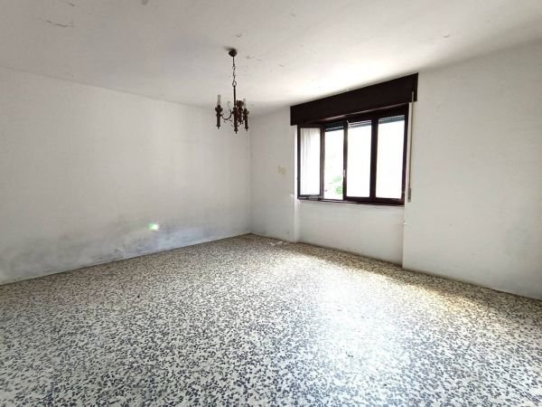 Prédio centro Sormano IT61